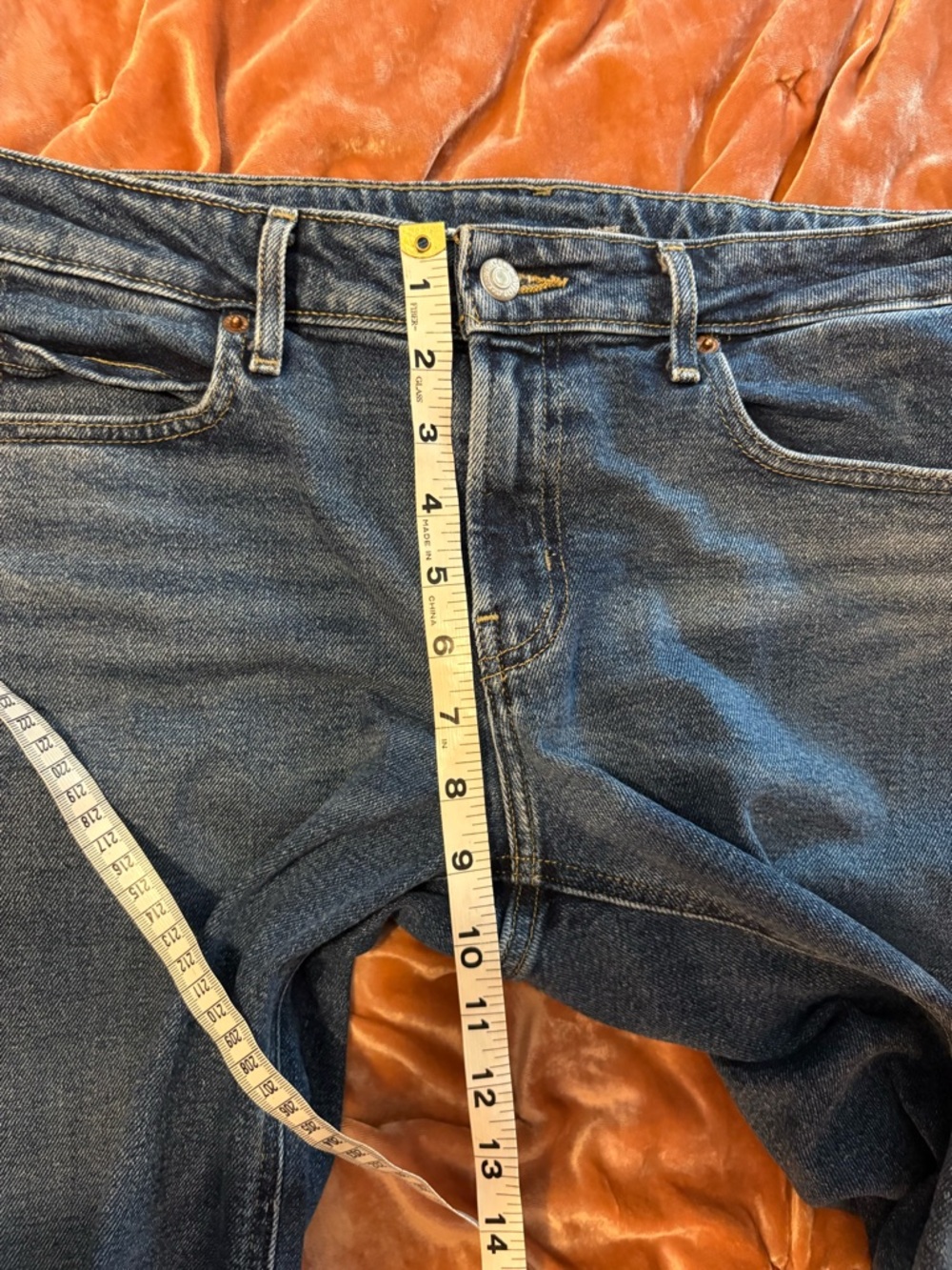 Old Navy Women's Wide-Leg Jeans in Medium Blue Wash - Picture 5 of 7